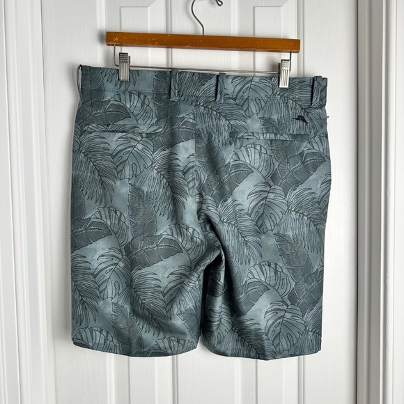 Tommy Bahama Men's On Par Vine Line IslandZone 9-Inch Shorts EUC - Picture 5 of 8